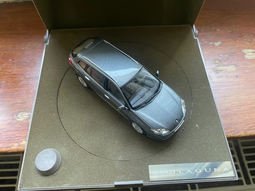 Modellauto renault laguna - modellauto,