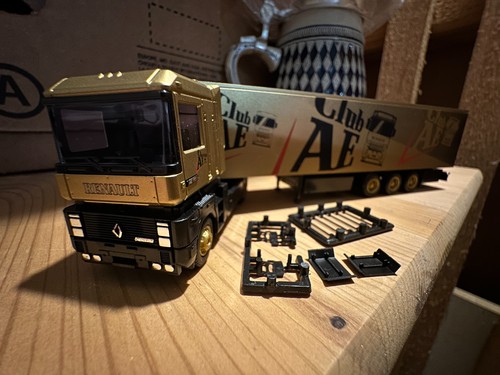 Awm renault ae magnum - awm, 1:87